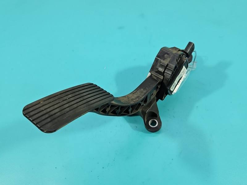 Педаль газа потенциометр Hyundai I30 32700-G4200