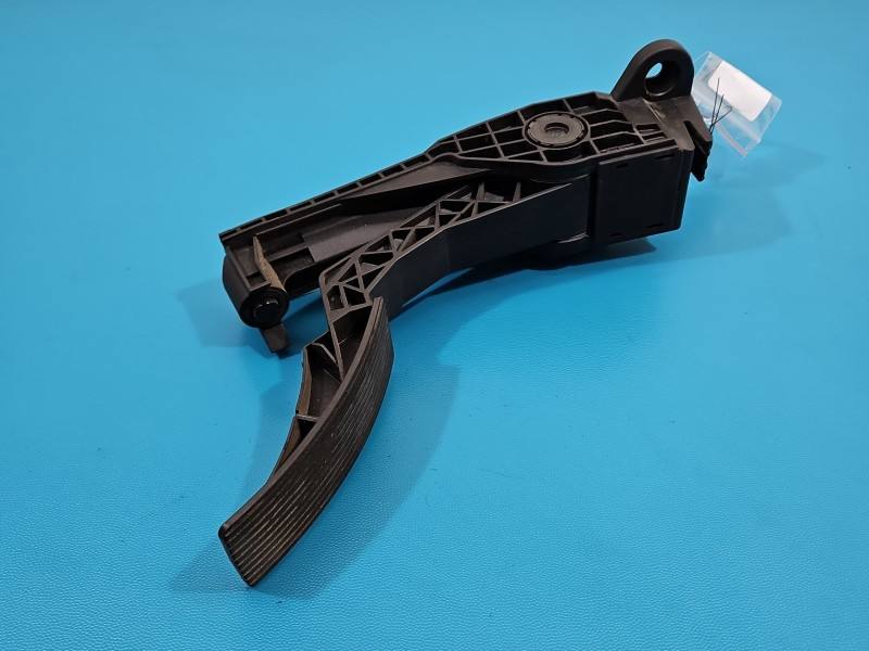 Педаль газу потенціометр Mercedes ML W164 A1643000004