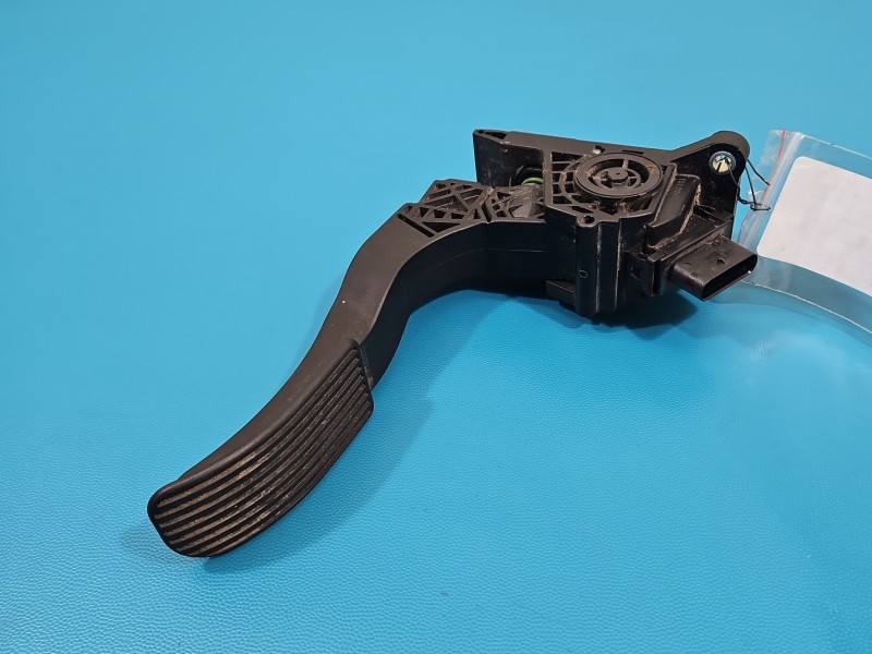 Педаль газа потенциометр Mercedes Vito A9073010200