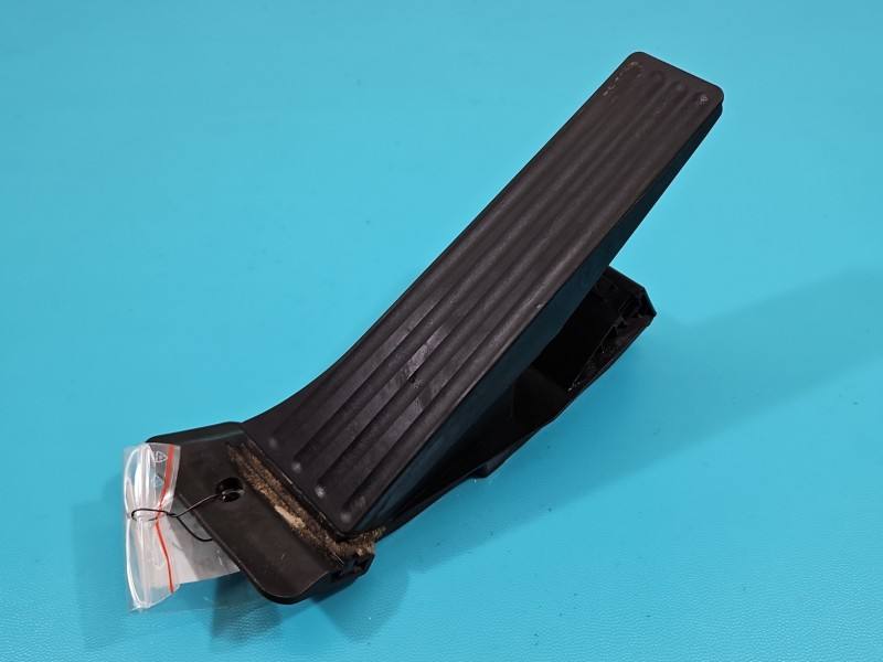 Педаль газу потенціометр BMW X3 F25 6858574