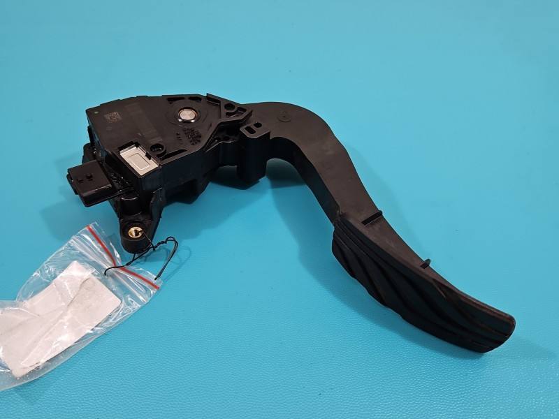 Педаль газу потенціометр Renault Megane 4 180023067R