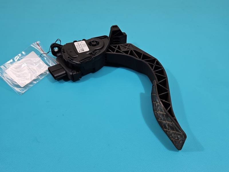 Педаль газу потенціометр Audi A5 8T 8K1723523