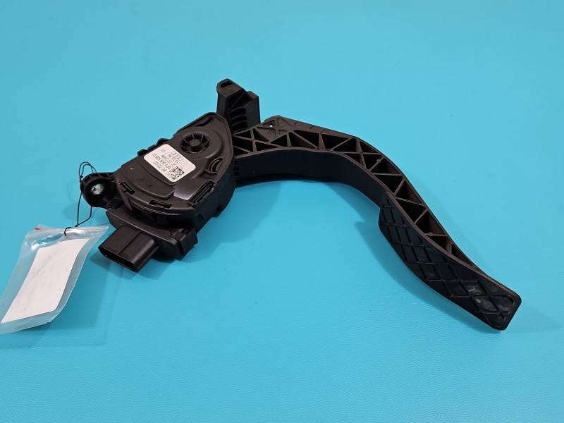 Педаль газу потенціометр Audi Q5 8K1723523