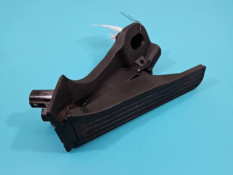 Педаль газа потенциометр Volkswagen Touran 1T1721503M