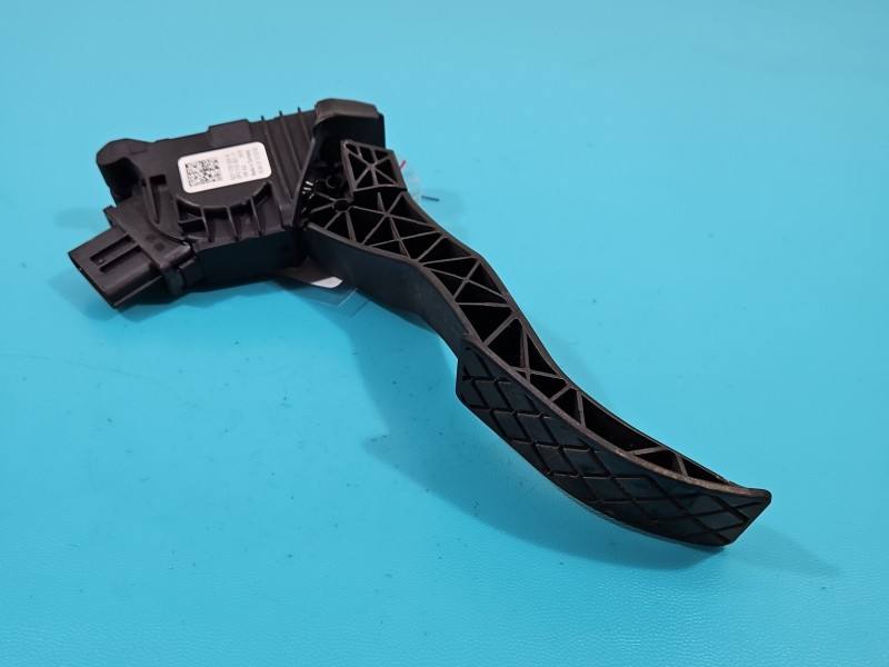 Педаль газу потенціометр Volkswagen Passat B8 5Q1723503H