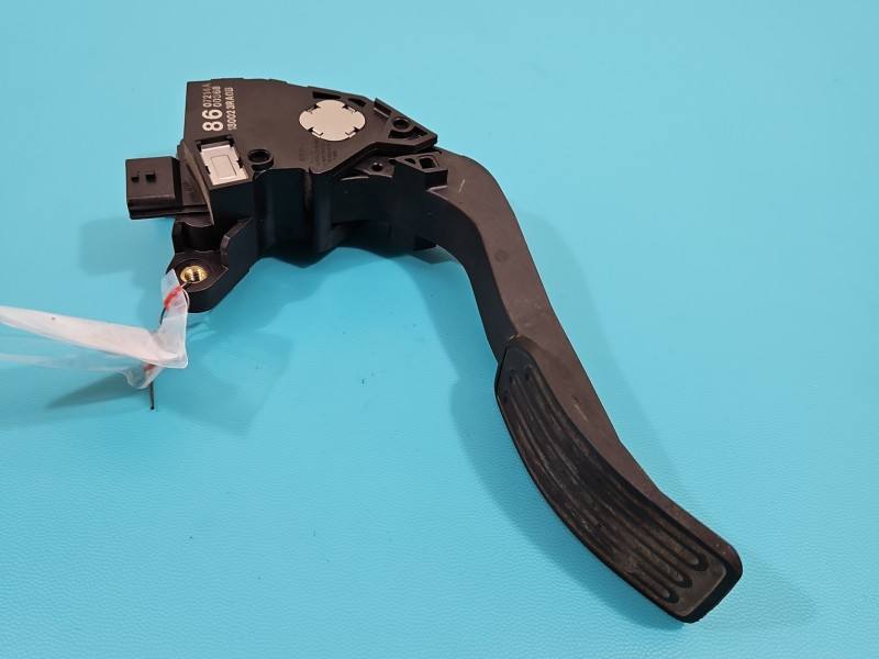 Педаль газу потенціометр Nissan Juke 8607214A00368