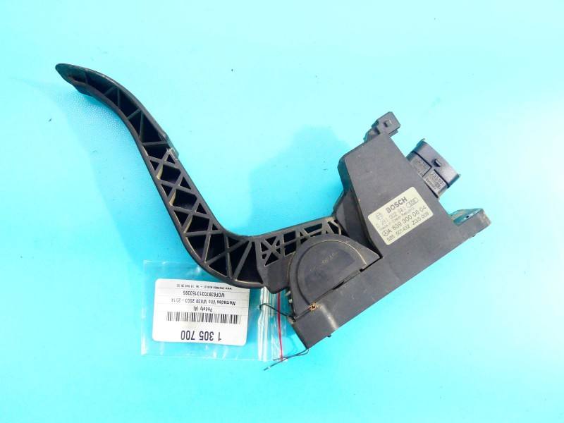 Педаль газу потенціометр Mercedes Vito 0281002561