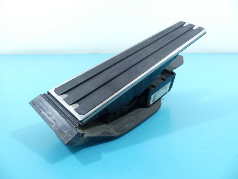 Педаль газу потенціометр Porsche Panamera 97042302101
