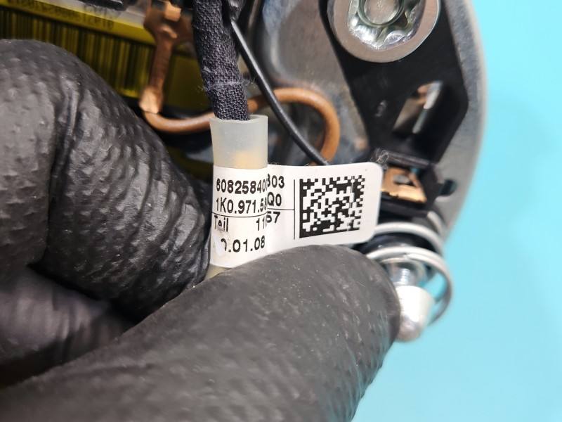 Подушка безпеки Airbag Volkswagen Tiguan 5N0880201A — фото деталі 4