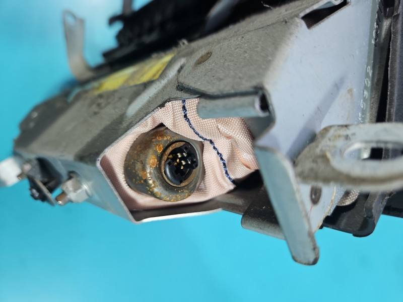 Подушка безпеки Airbag Toyota Yaris 2 — фото деталі 6
