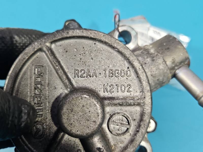 Вакуумний насос Mazda CX-7 R2AA18G00 — фото деталі 8