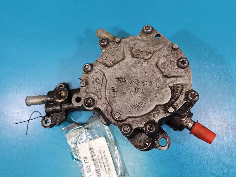Вакуумний насос Volkswagen Passat B5 038145209C — фото деталі 3