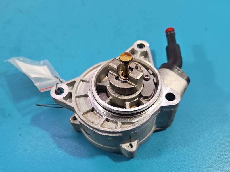 Вакуумный насос Hyundai I30 28810-08000 — фото детали 3