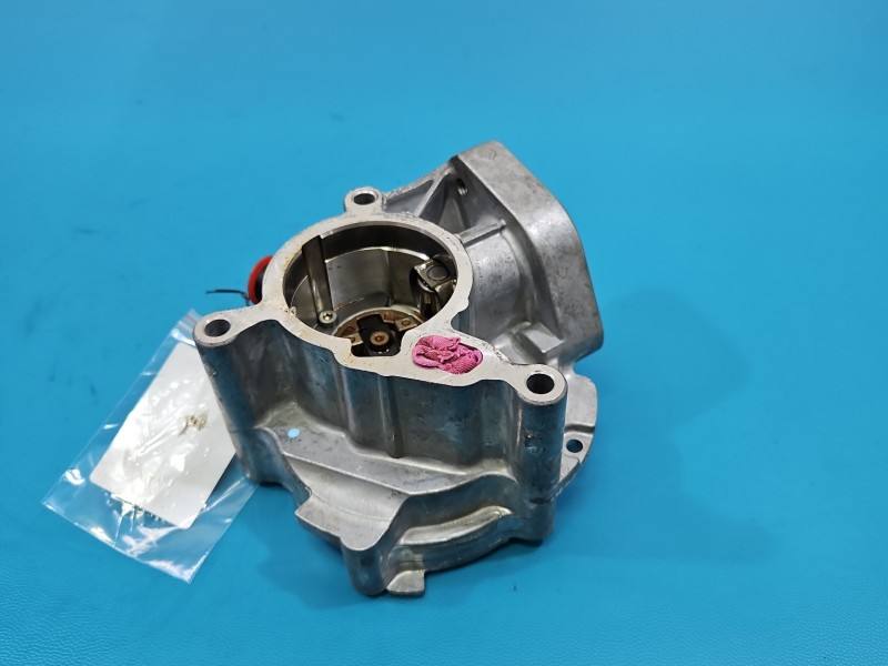 Вакуумний насос Audi A5 8T 06N145100G — фото деталі 5