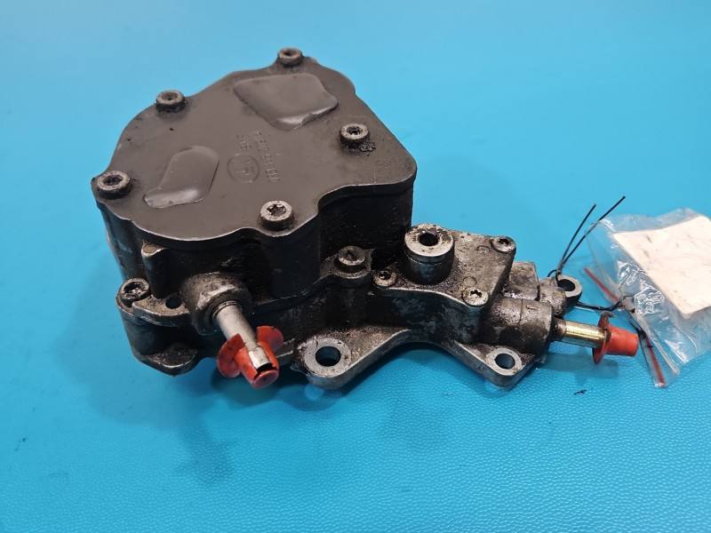 Вакуумный насос Volkswagen Sharan 038145209A — фото детали 8