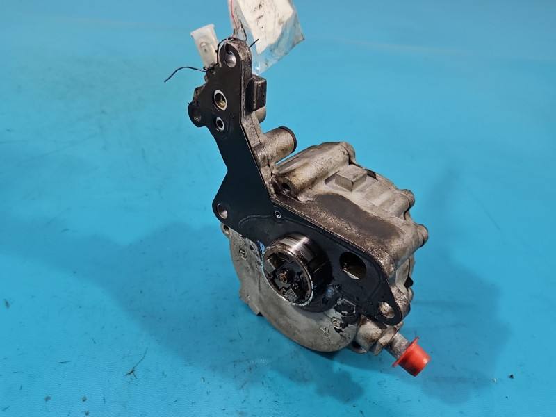 Вакуумный насос Volkswagen Sharan 038145209