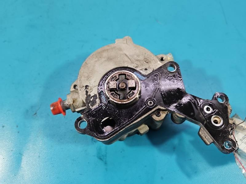 Вакуумный насос Volkswagen Sharan 038145209 — фото детали 3