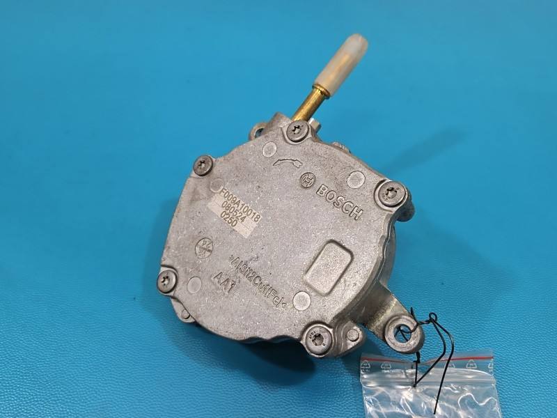 Вакуумний насос Toyota Yaris 4 F009A10018