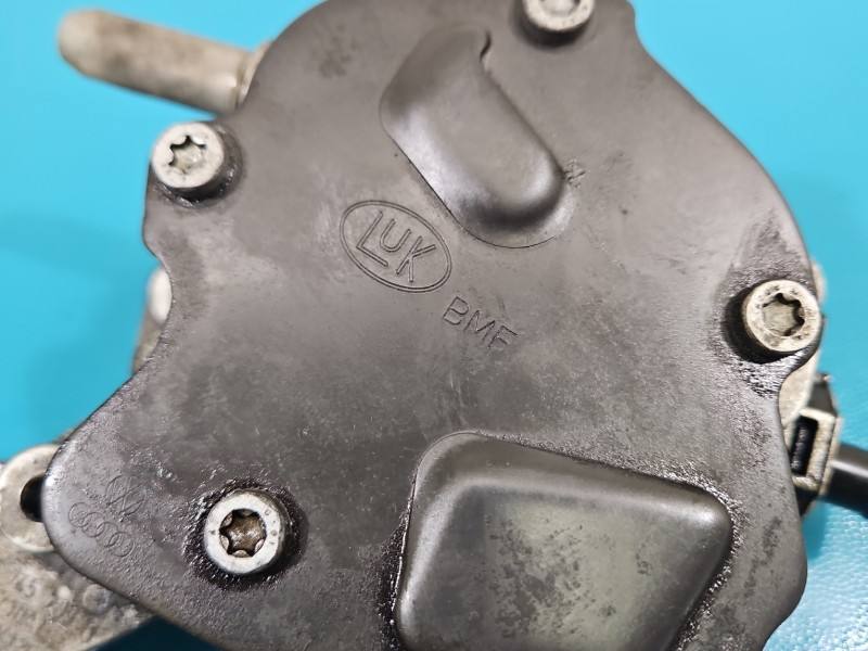 Вакуумний насос Skoda Octavia 2 038145209H — фото деталі 2