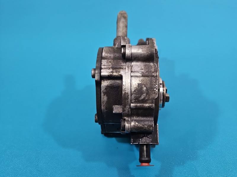 Вакуумний насос Skoda Octavia 2 038145209H — фото деталі 6