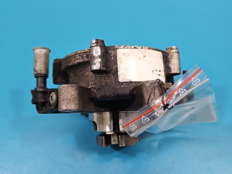 Вакуумний насос Opel Zafira C 80040031 — фото деталі 5