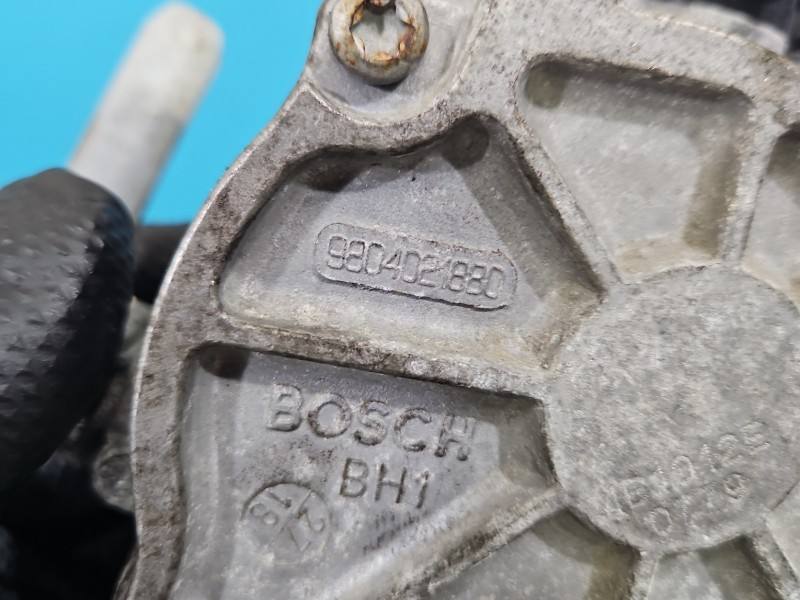 Вакуумный насос Peugeot Expert 9804021880 — фото детали 6