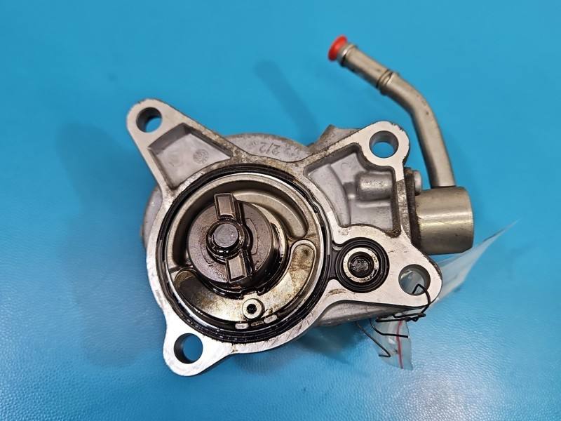 Вакуумный насос Mazda CX 3 S550-18G00 — фото детали 4