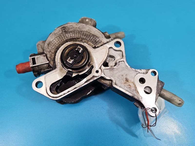 Вакуумний насос Seat Leon 038145209H — фото деталі 2