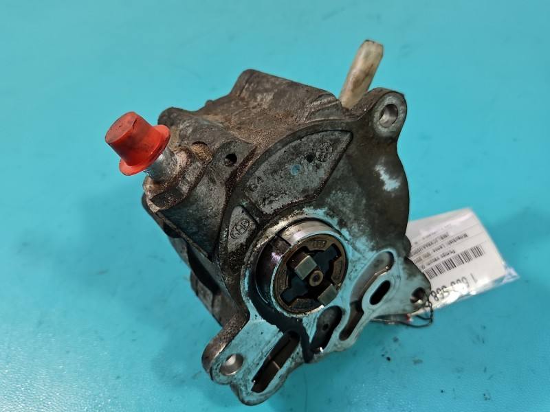 Вакуумный насос Mitsubishi Lancer 03G145209C