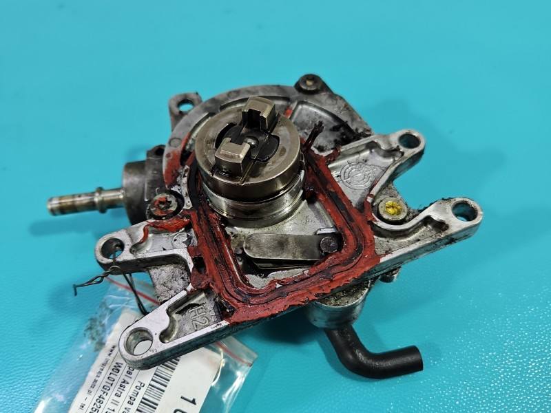 Вакуумний насос Opel Astra G 24465382