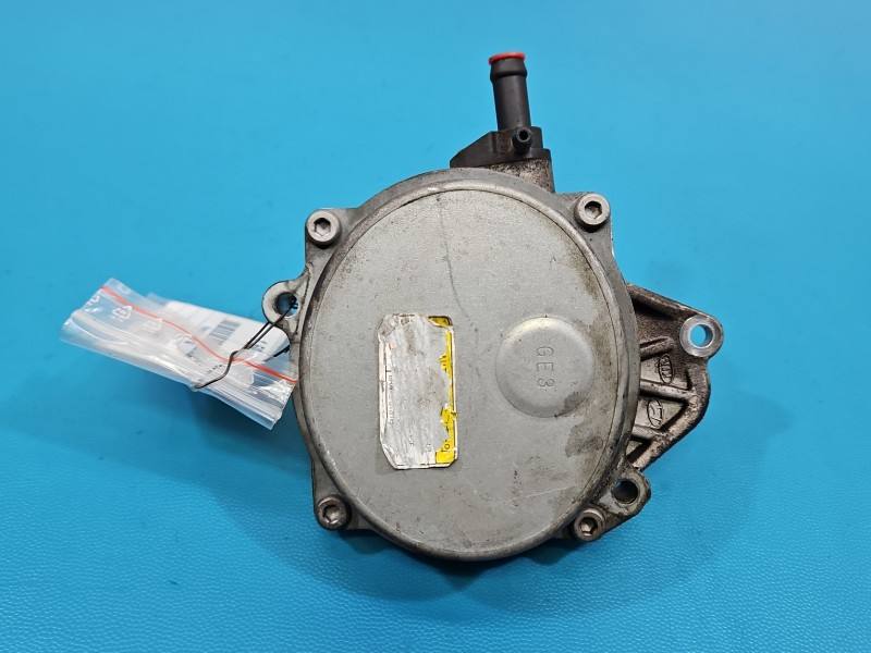 Вакуумний насос Hyundai I40 28810-2A500 — фото деталі 4