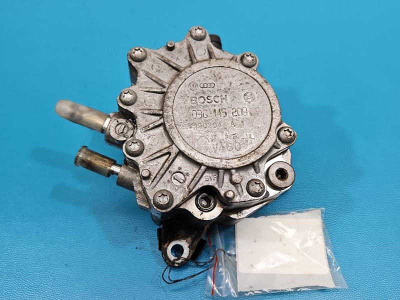 Вакуумний насос Volkswagen Touran 03G145209