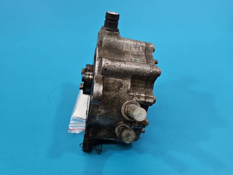 Вакуумний насос Volkswagen Touran 03G145209 — фото деталі 6