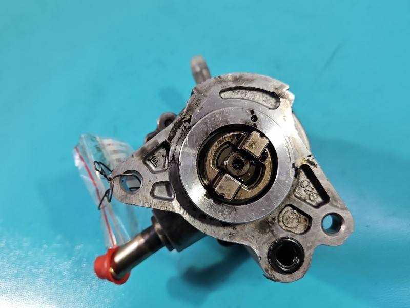 Вакуумний насос Toyota Rav4 29300-27020 — фото деталі 7