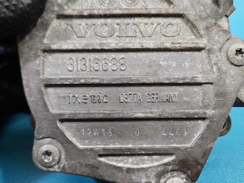 Вакуумний насос Volvo S60 31316688 — фото деталі 7