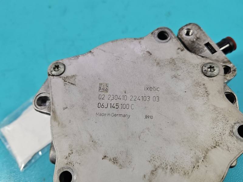 Вакуумний насос Audi A4 B8 06J145100C — фото деталі 8