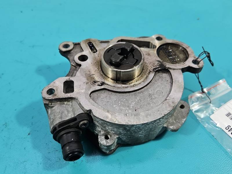 Вакуумний насос Volkswagen Golf 6 03L145207