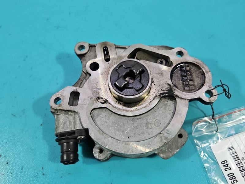 Вакуумний насос Volkswagen Golf 6 03L145207 — фото деталі 2