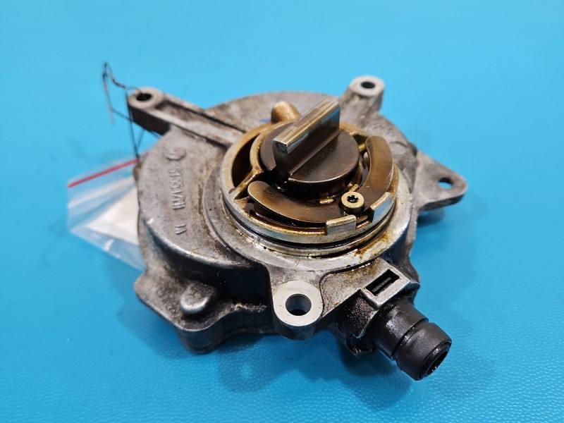 Вакуумний насос Volkswagen Passat B6 2176-01