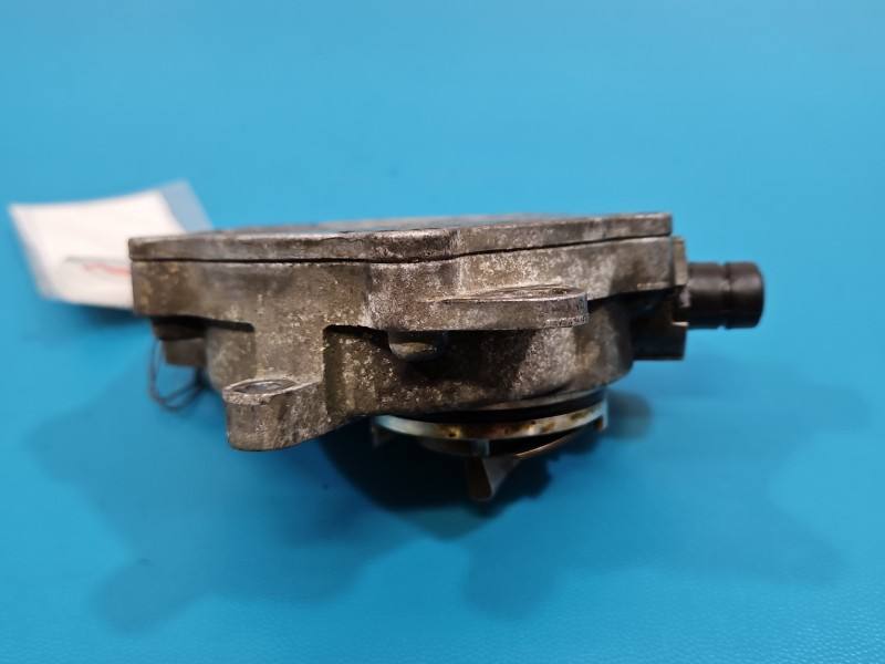 Вакуумний насос Volkswagen Passat B6 2176-01 — фото деталі 4