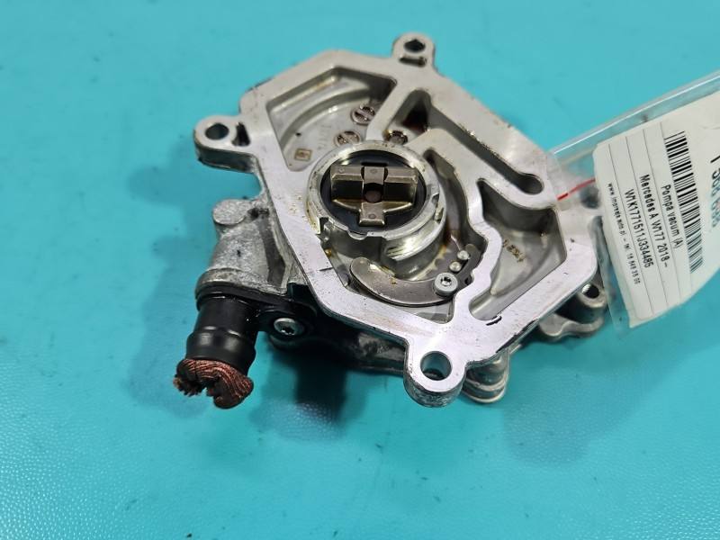 Вакуумний насос Mercedes A W177 A2641800000 — фото деталі 3