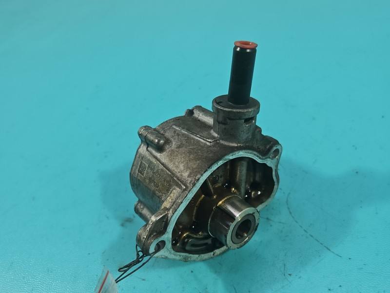 Вакуумний насос Mercedes B W246 A6512300465
