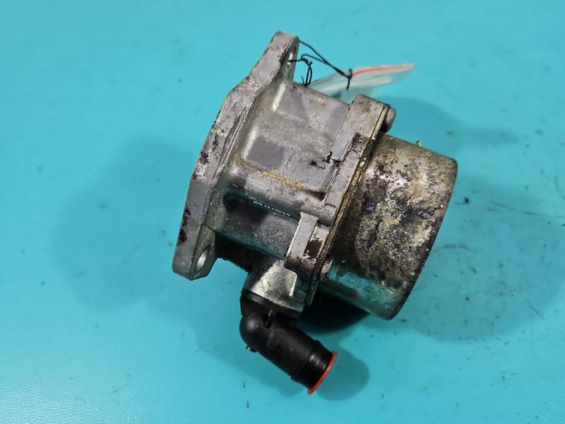 Вакуумний насос Renault Express 146502327R — фото деталі 4
