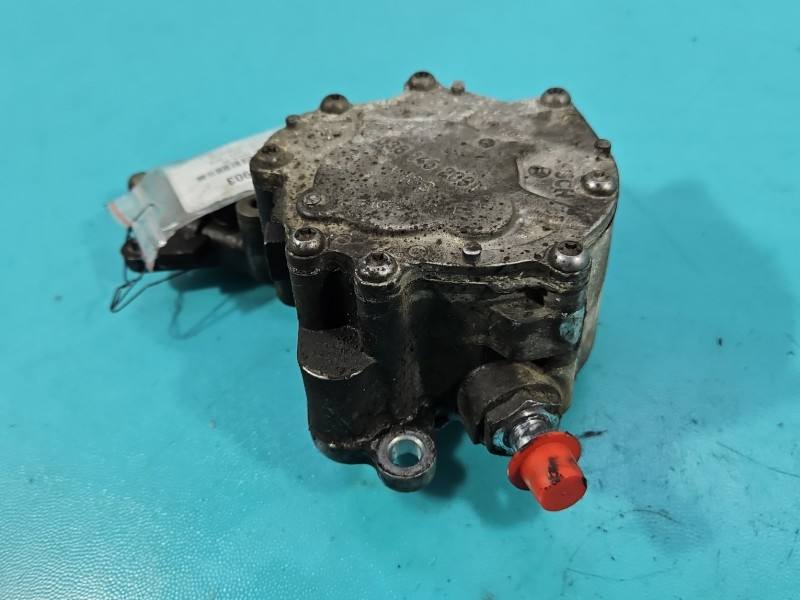 Вакуумный насос Volkswagen Touran 038145209C — фото детали 5