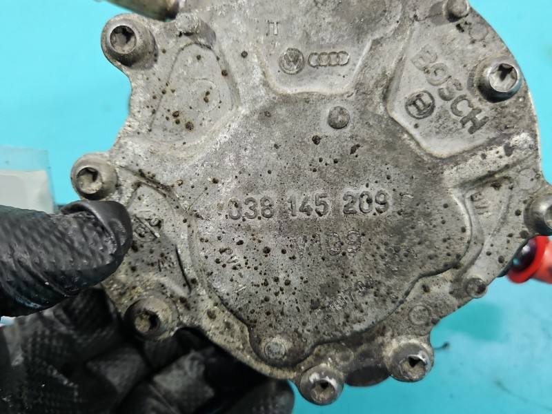 Вакуумный насос Volkswagen Touran 038145209C — фото детали 7