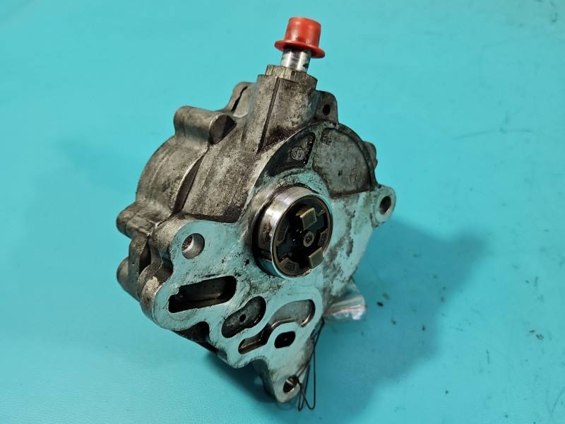 Вакуумный насос Volkswagen Touran 03G145209C