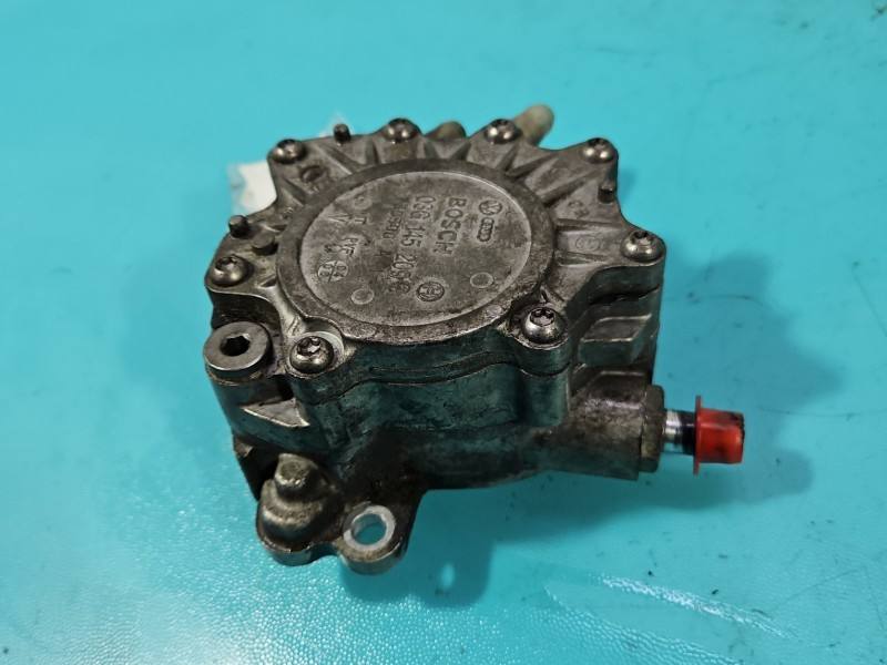 Вакуумный насос Volkswagen Touran 03G145209C — фото детали 7