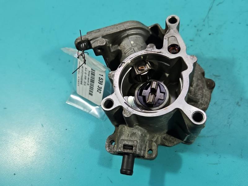 Вакуумний насос Audi Q5 06J145100G — фото деталі 8