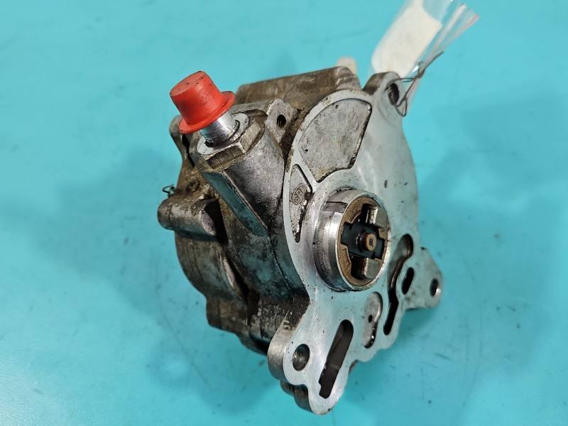 Вакуумный насос Volkswagen Touran 03G145209C