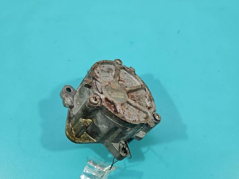 Вакуумний насос Mercedes CLA C118 A2820900005 — фото деталі 2